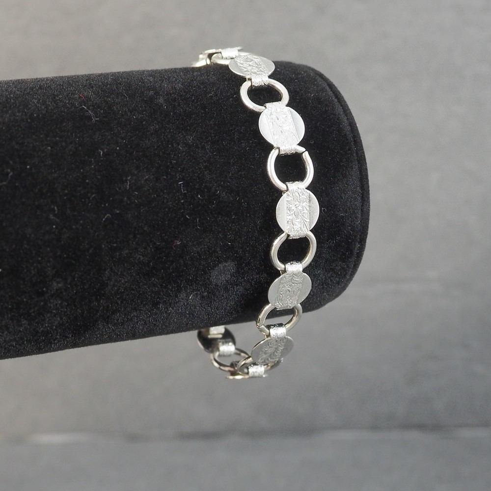 Sarah Coventry Circle Link Bracelet Floral Etched Disc Silver Tone Vintage MCM